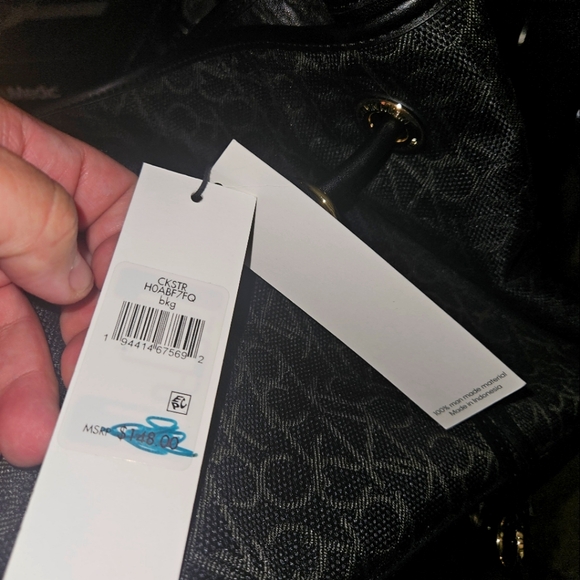 Calvin Klien Handbag 👜 - Picture 3 of 5
